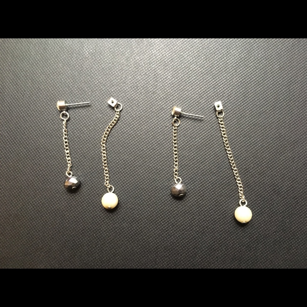 Two pairs of chain earrings - Picture 6 of 7